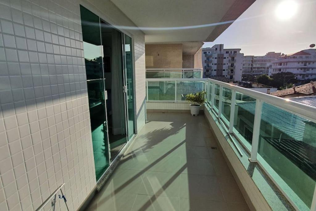 Lindíssimo apartamento, ar condic, 7 min da praia! Apartamento Cabo Frío Exterior foto